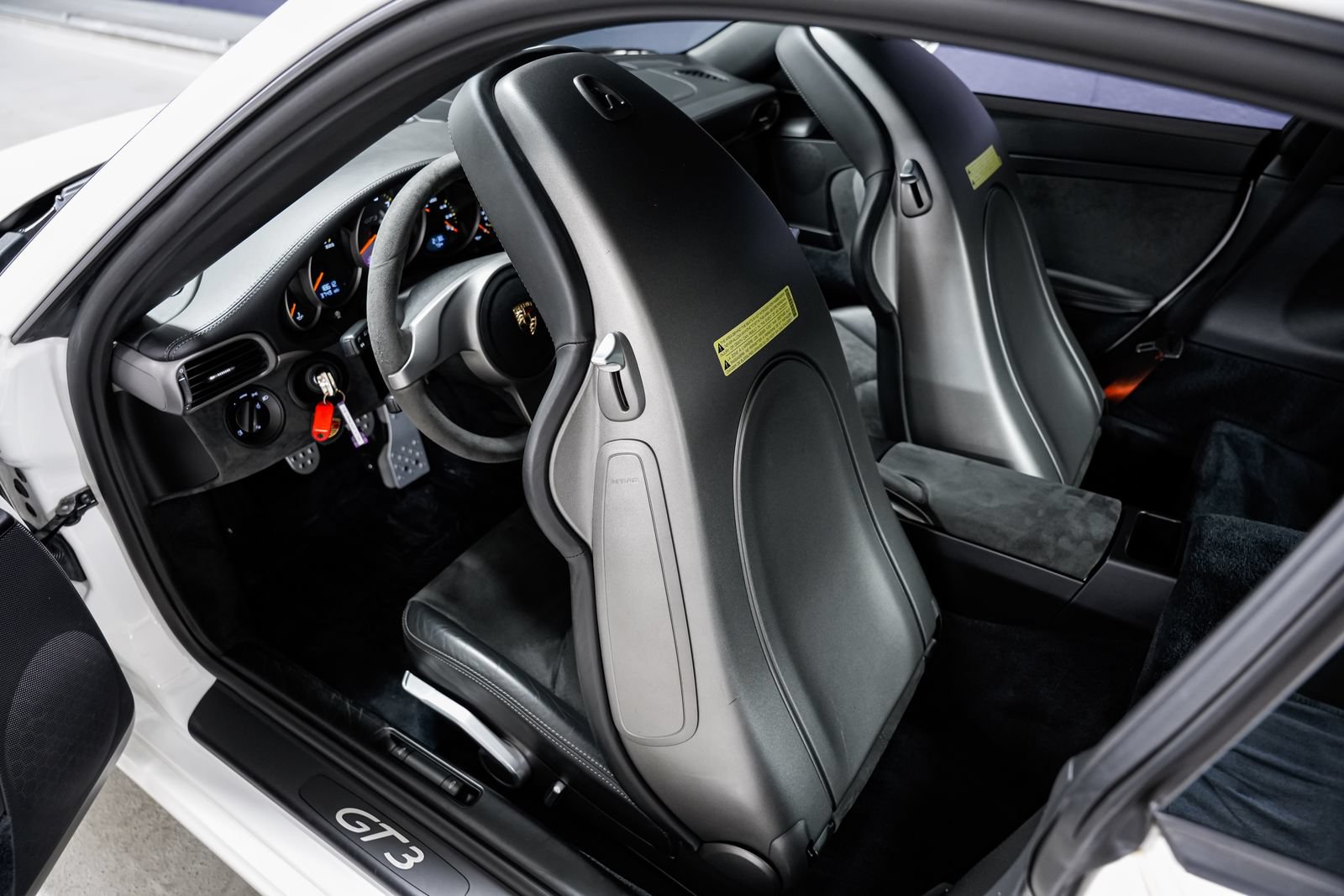Used 2010 Porsche 911 GT3 RWD image 19