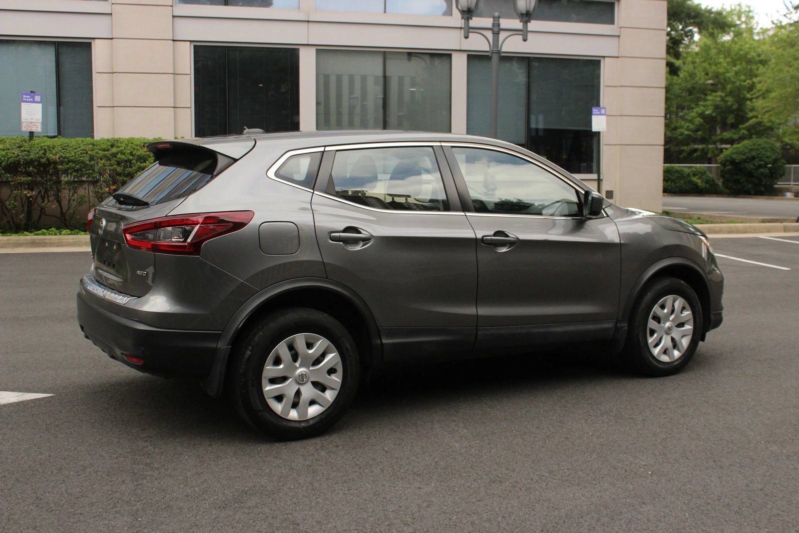 Used 2020 Nissan Rogue Sport S AWD/4WD image 7