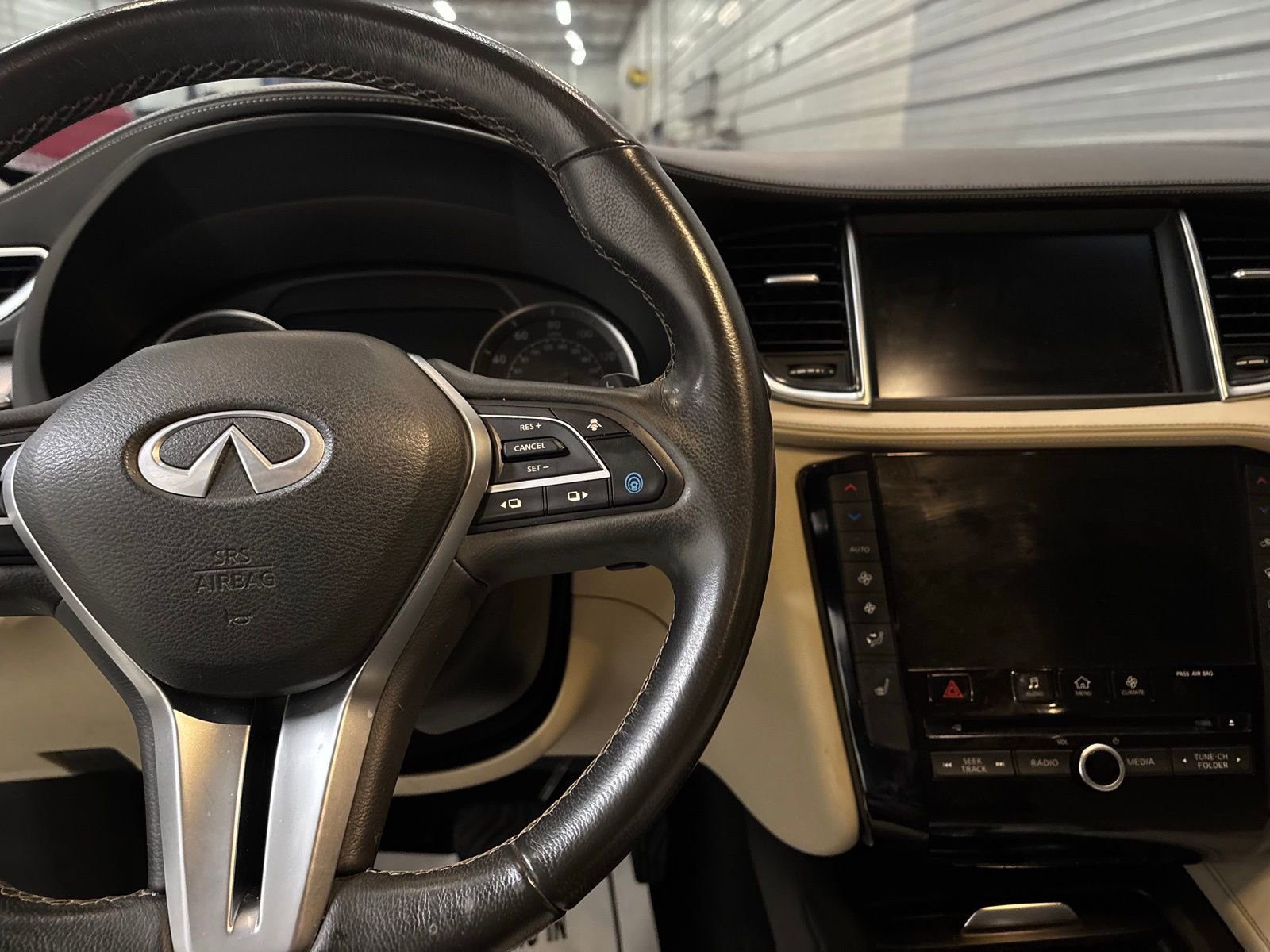 Used 2021 INFINITI QX50 Luxe image 17