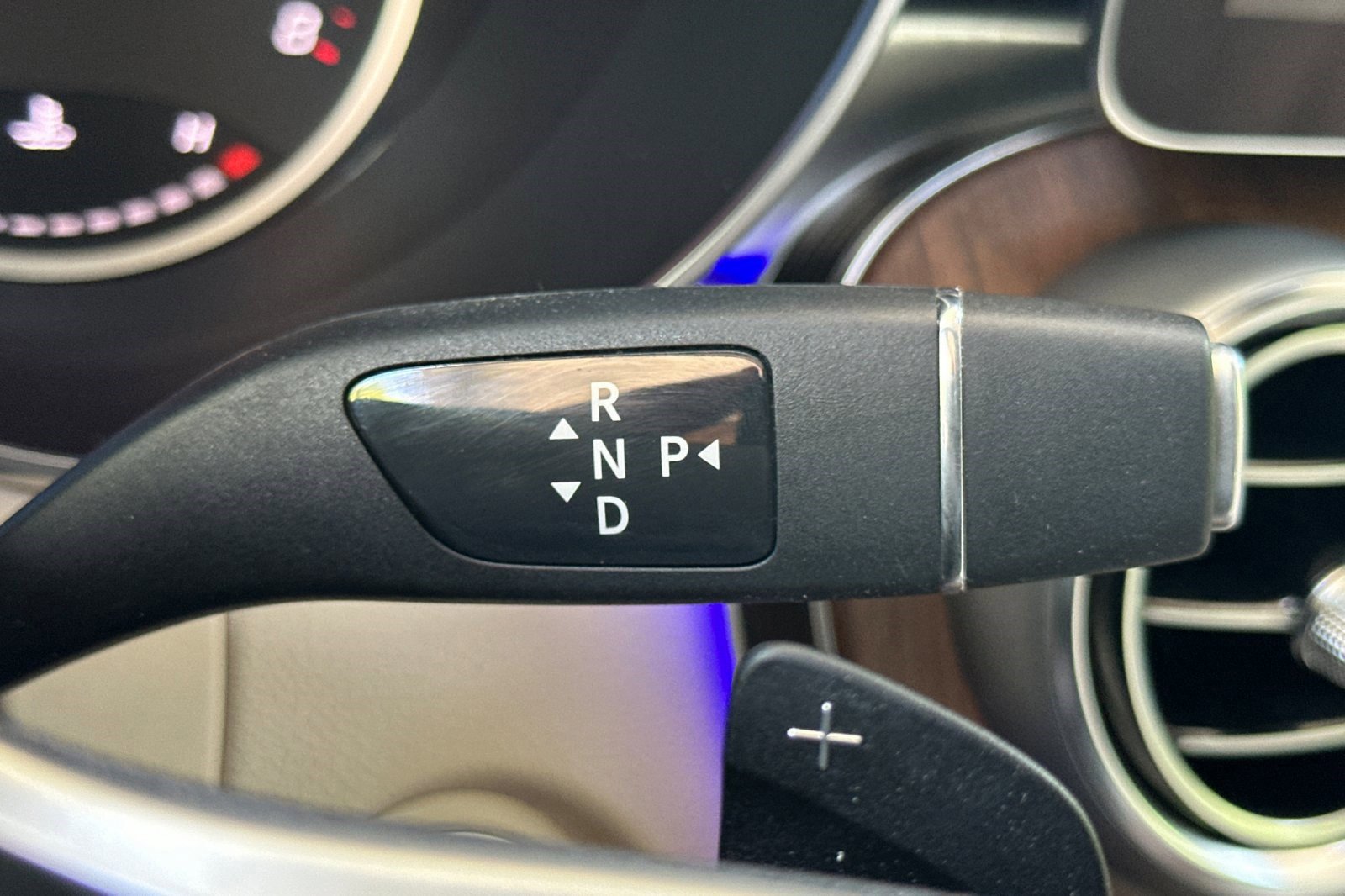 Used 2022 Mercedes-Benz GLC 300 4MATIC image 16