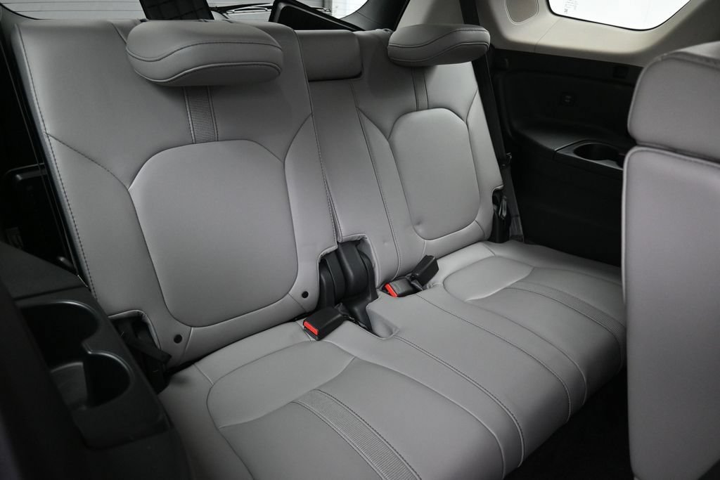 Certified 2024 Honda Pilot Touring image 25