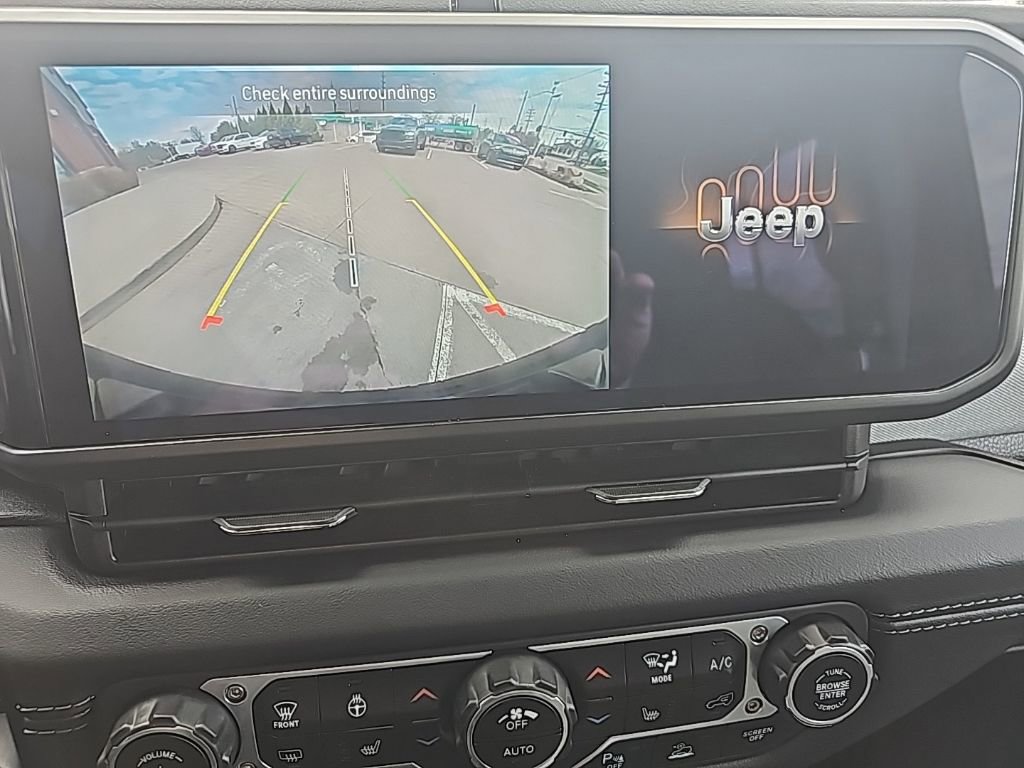 Certified 2025 Jeep Wrangler Unlimited Sahara w/ Safety Group image 31