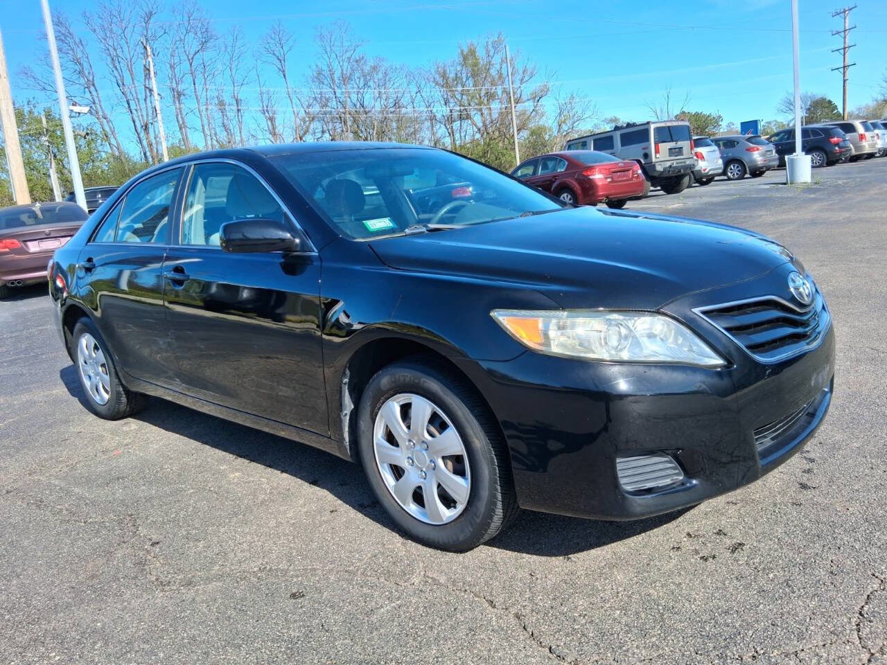 Used 2011 Toyota Camry LE FWD image 3