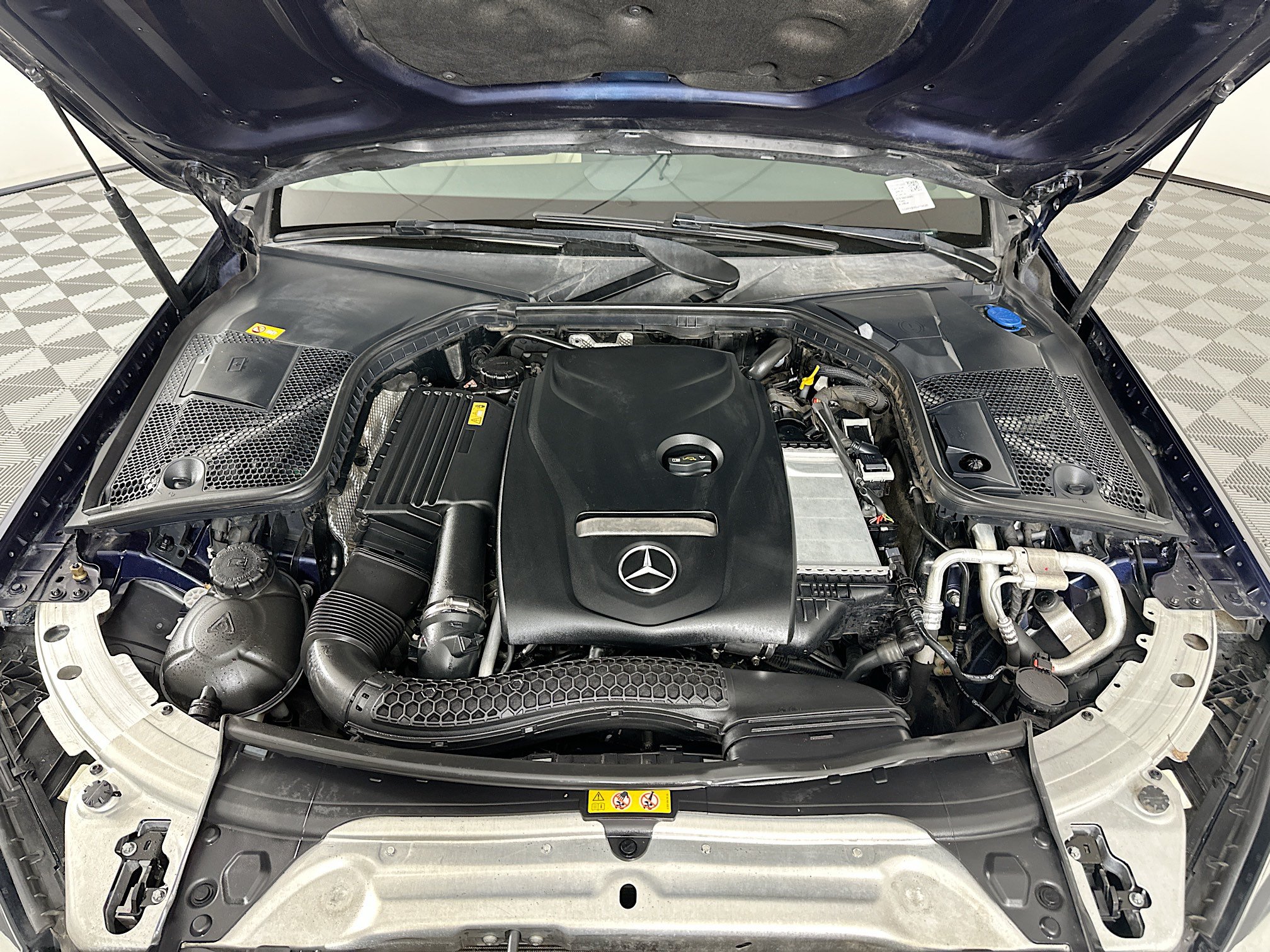 Used 2016 Mercedes-Benz C 300 Sedan image 34