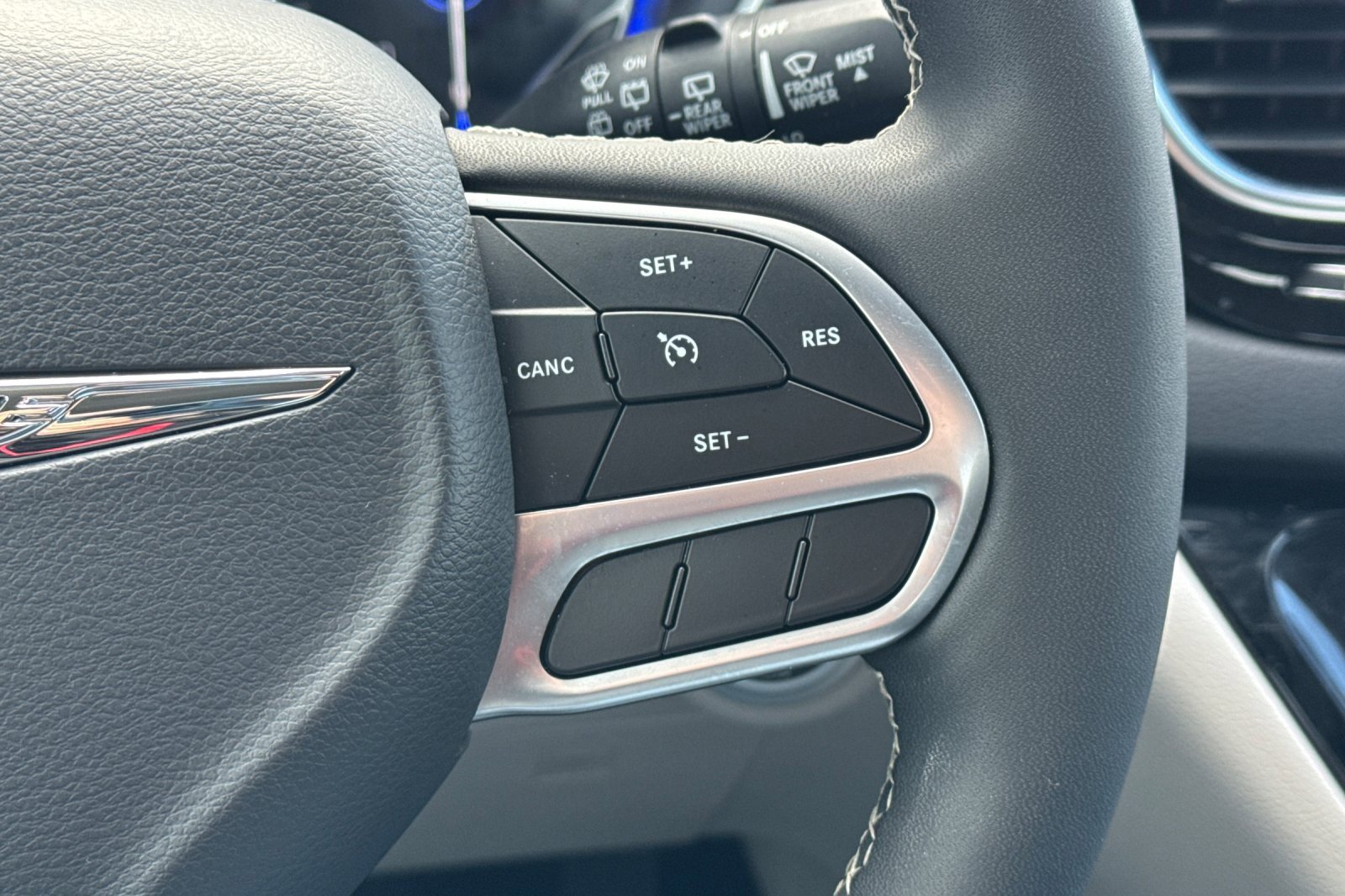 Used 2024 Chrysler Voyager LX image 28