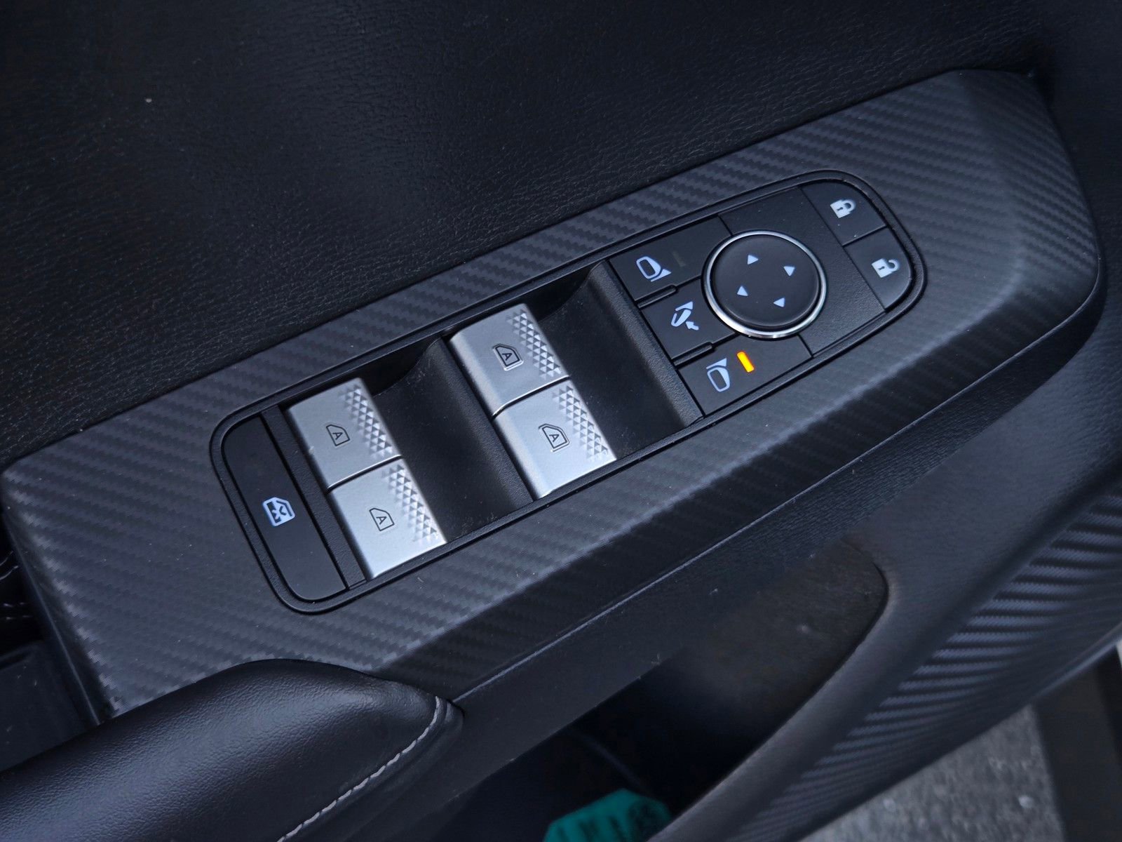 Used 2025 Mitsubishi Outlander SEL Black Edition image 10