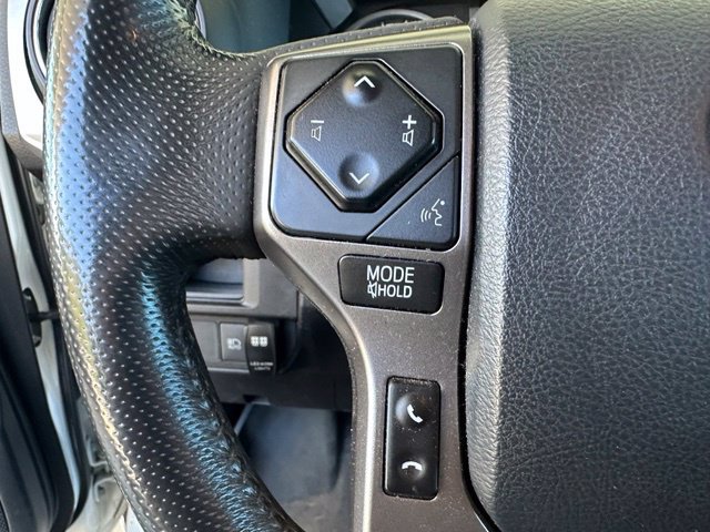 Used 2018 Toyota Tacoma SR5 RWD image 18