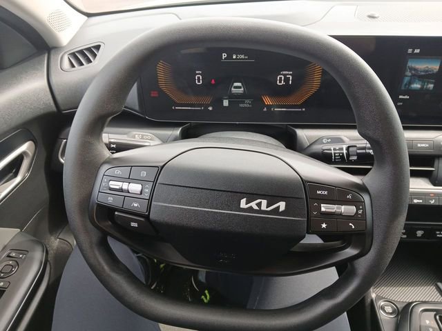 Certified 2025 Kia K4 FWD image 14