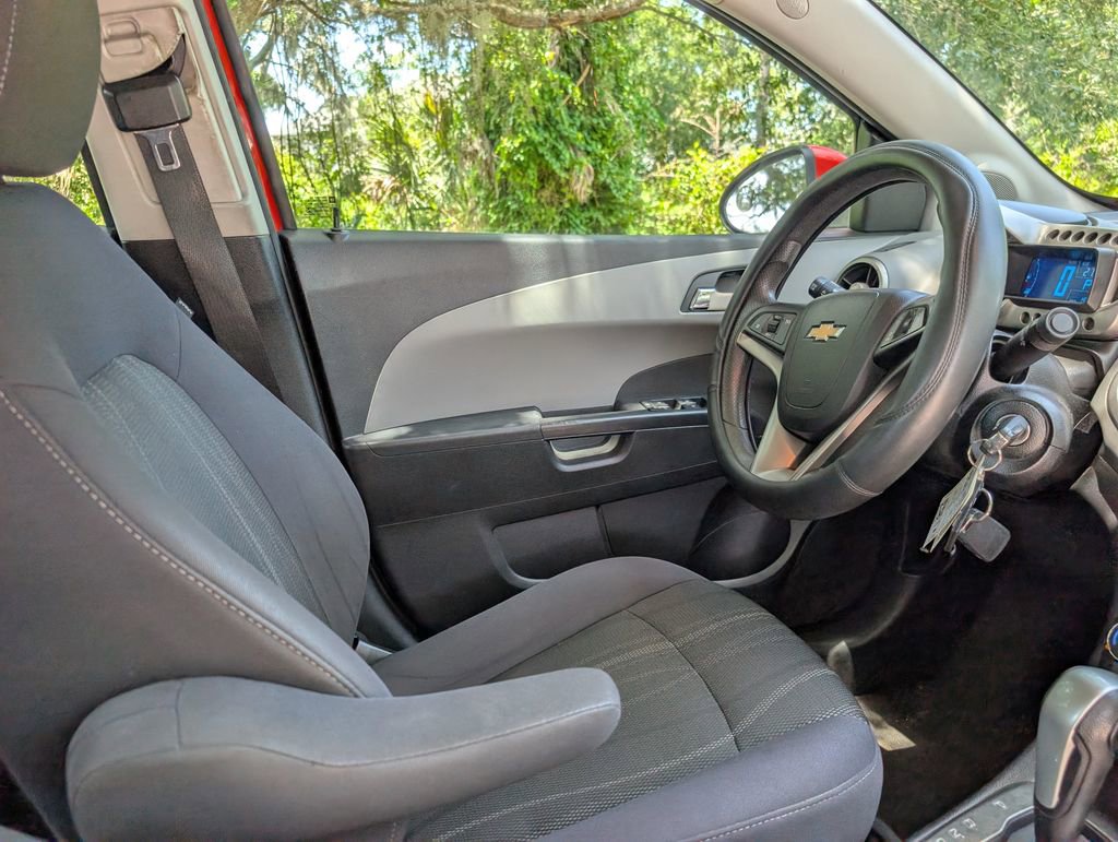 Used 2013 Chevrolet Sonic LT FWD image 10