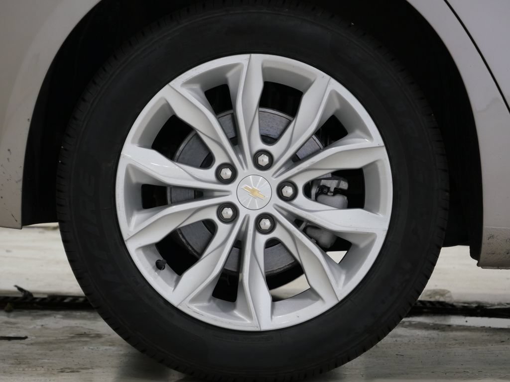 Used 2025 Chevrolet Malibu LT FWD image 9