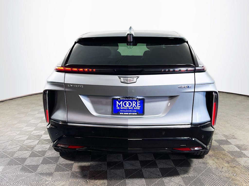 Used 2024 Cadillac Lyriq Luxury RWD image 7