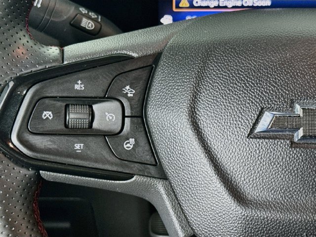 Used 2025 Chevrolet TrailBlazer RS w/ Convenience Package FWD image 11