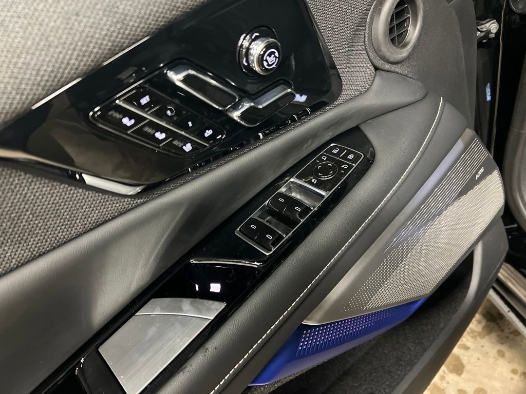 New 2026 Cadillac Optiq V image 15