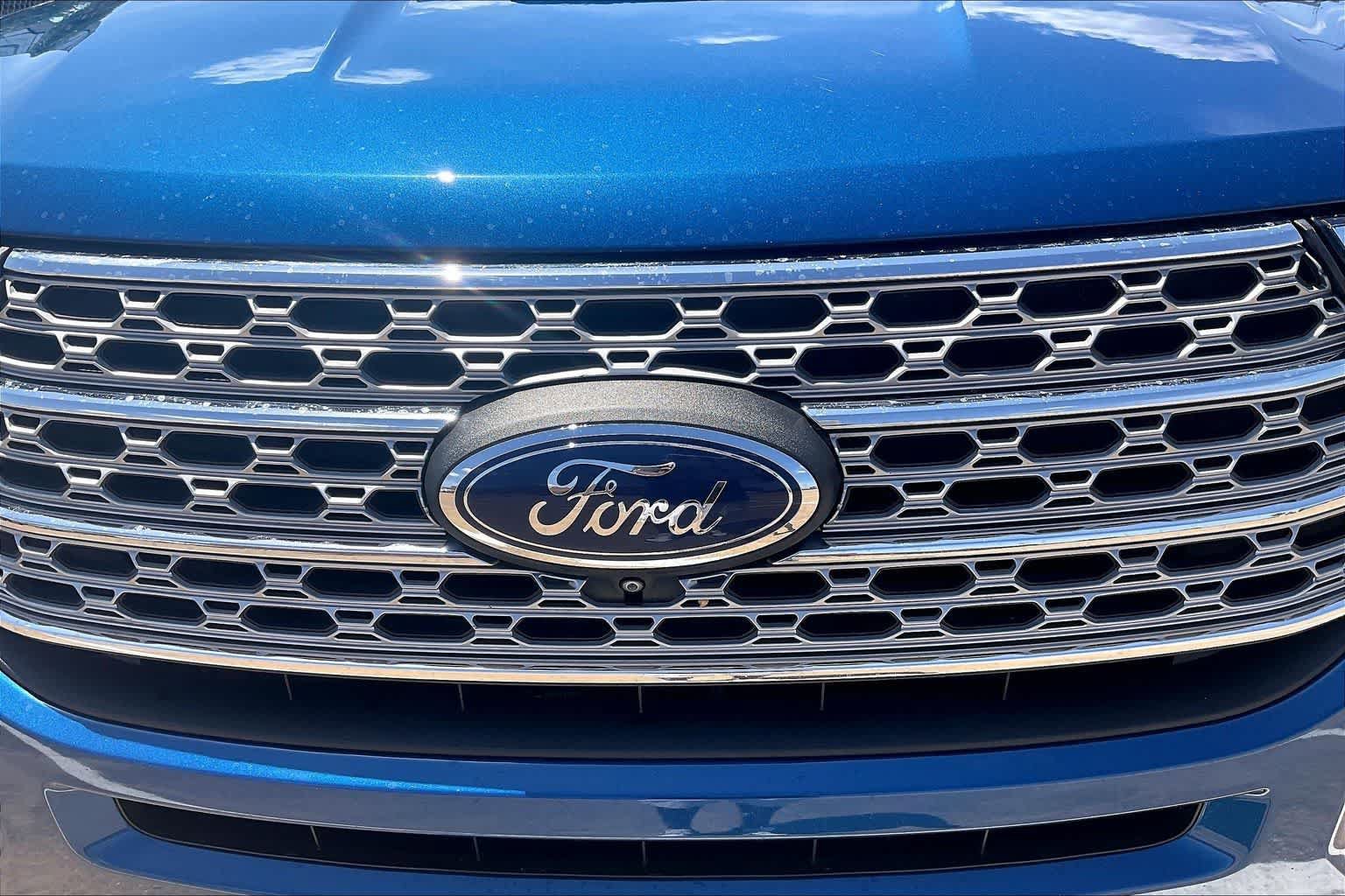 Used 2021 Ford Explorer Limited AWD/4WD image 32