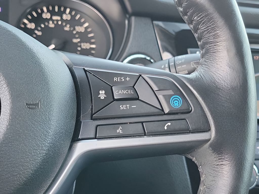 Used 2018 Nissan Rogue SL w/ Premium Package image 28