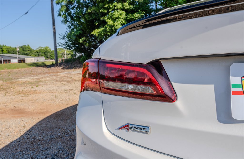 Used 2018 Acura TLX V6 w/ Technology & A-SPEC Pkg FWD image 10