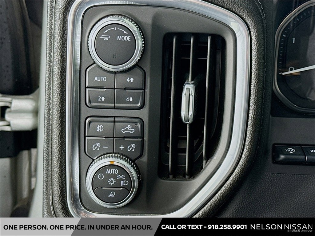 Used 2020 GMC Sierra 3500 Denali w/ Denali Ultimate Package image 10