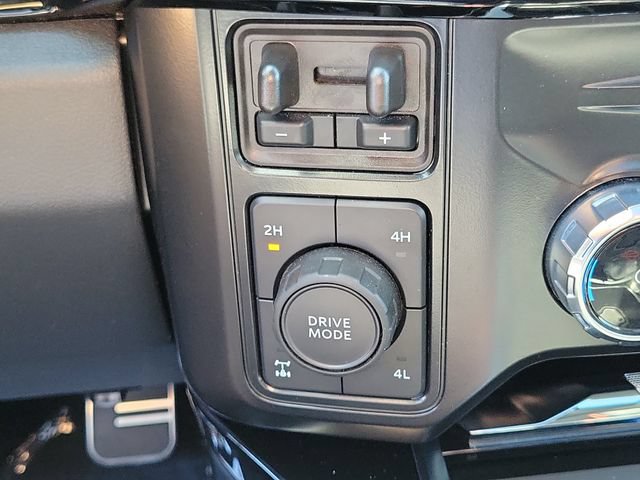 Used 2024 Ford F250 Lariat w/ Lariat Ultimate Package AWD/4WD image 12