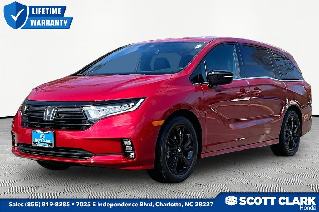 Used 2023 Honda Odyssey Sport image 3