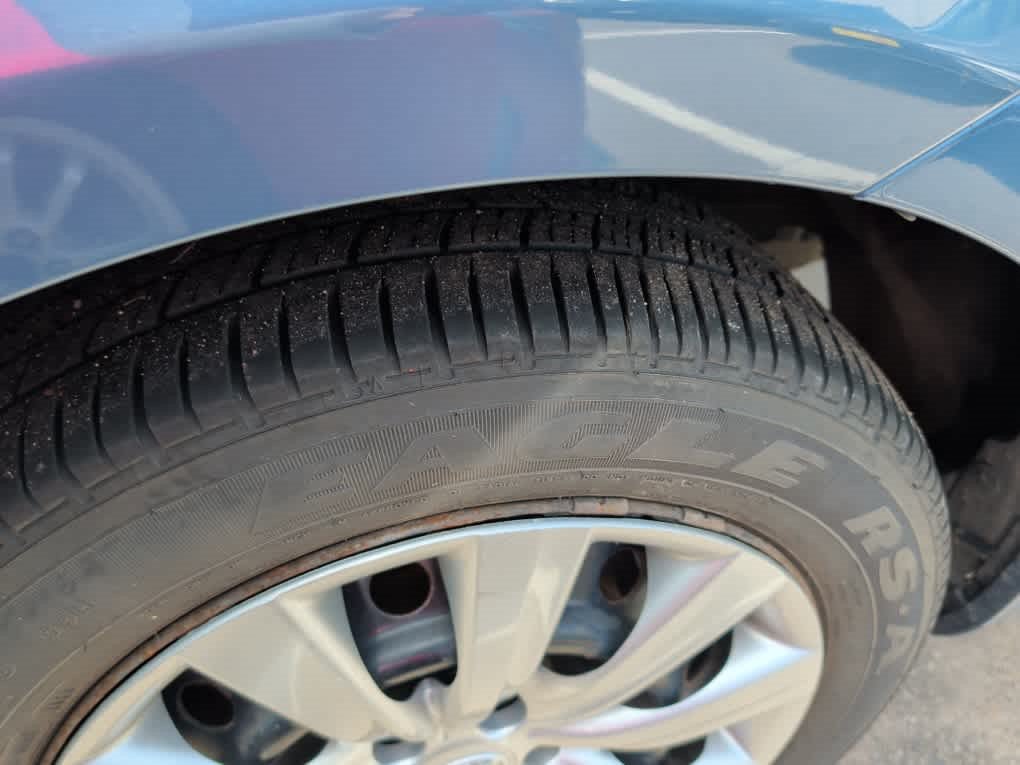 Used 2013 Toyota Corolla LE FWD image 12