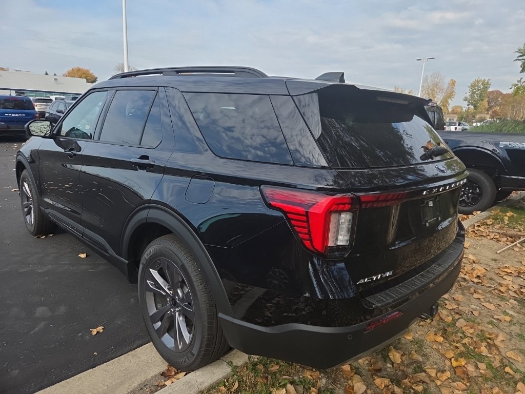 Used 2026 Ford Explorer Active w/ Active Comfort Package AWD/4WD image 13