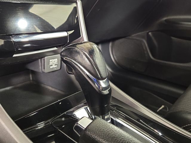 Used 2017 Honda Accord Sport image 19