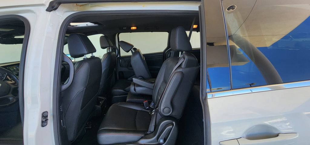 Used 2024 Honda Odyssey Sport image 18