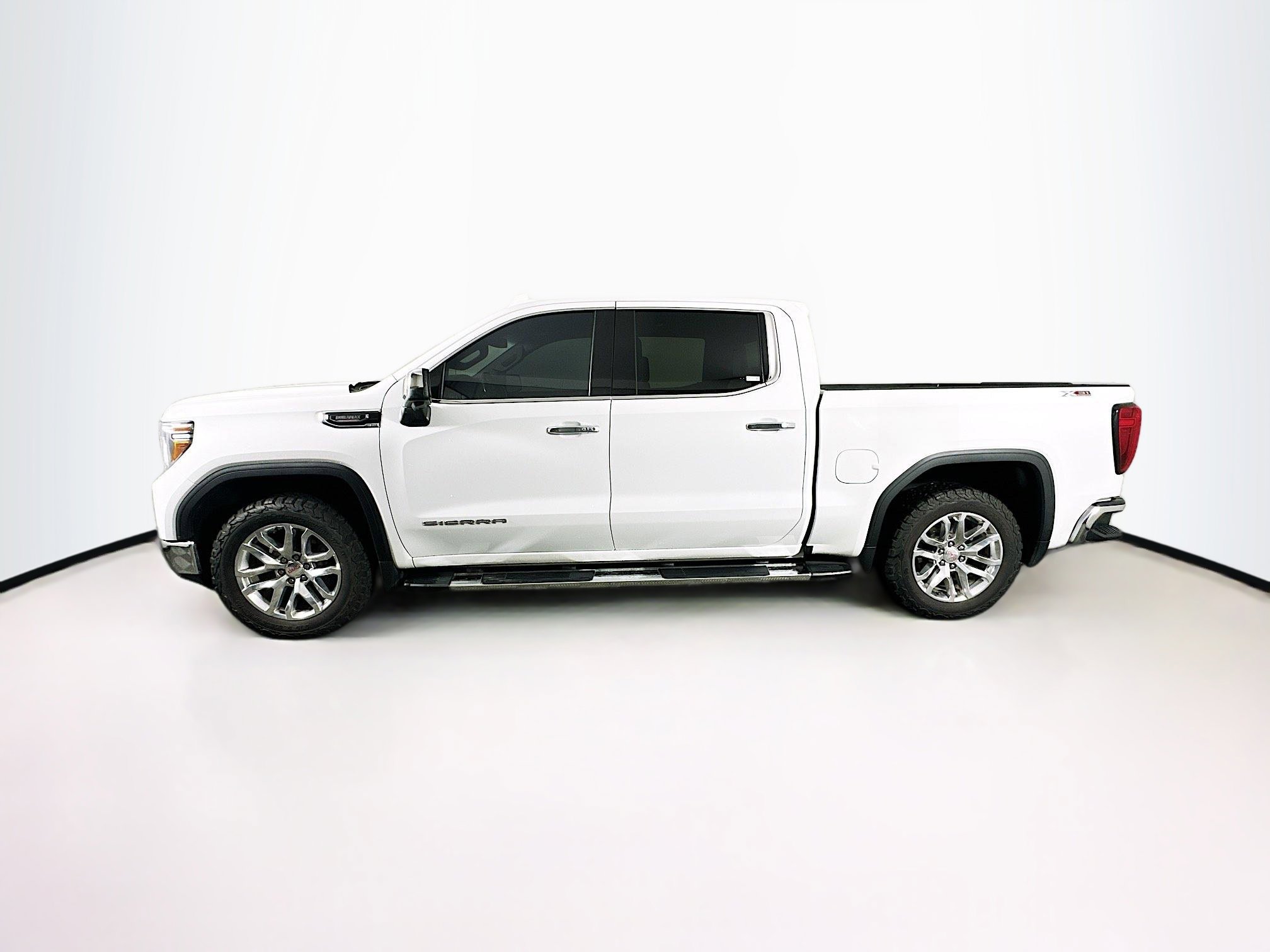 Used 2021 GMC Sierra 1500 SLT w/ SLT Premium Package image 4