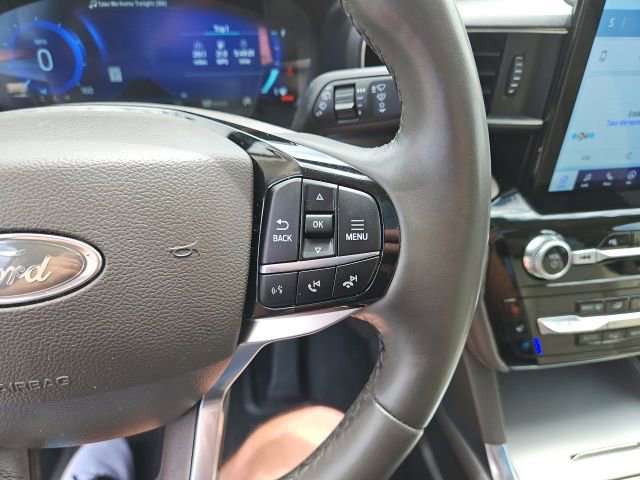 Used 2023 Ford Explorer Platinum w/ Technology Package image 34