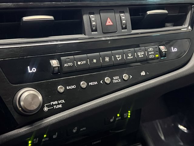 Certified 2022 Lexus ES 300h w/ Premium Package FWD image 20