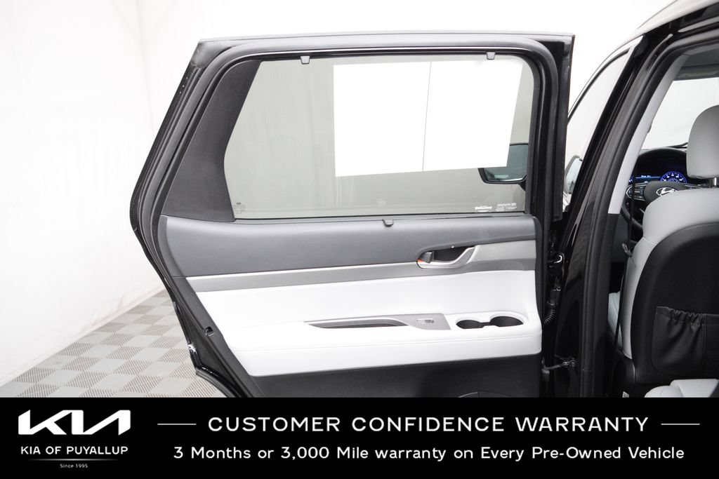 Used 2022 Hyundai Palisade SEL w/ 8P Bench Seat Package AWD/4WD image 11