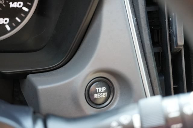Used 2024 Subaru Crosstrek 2.0i Premium AWD/4WD image 30
