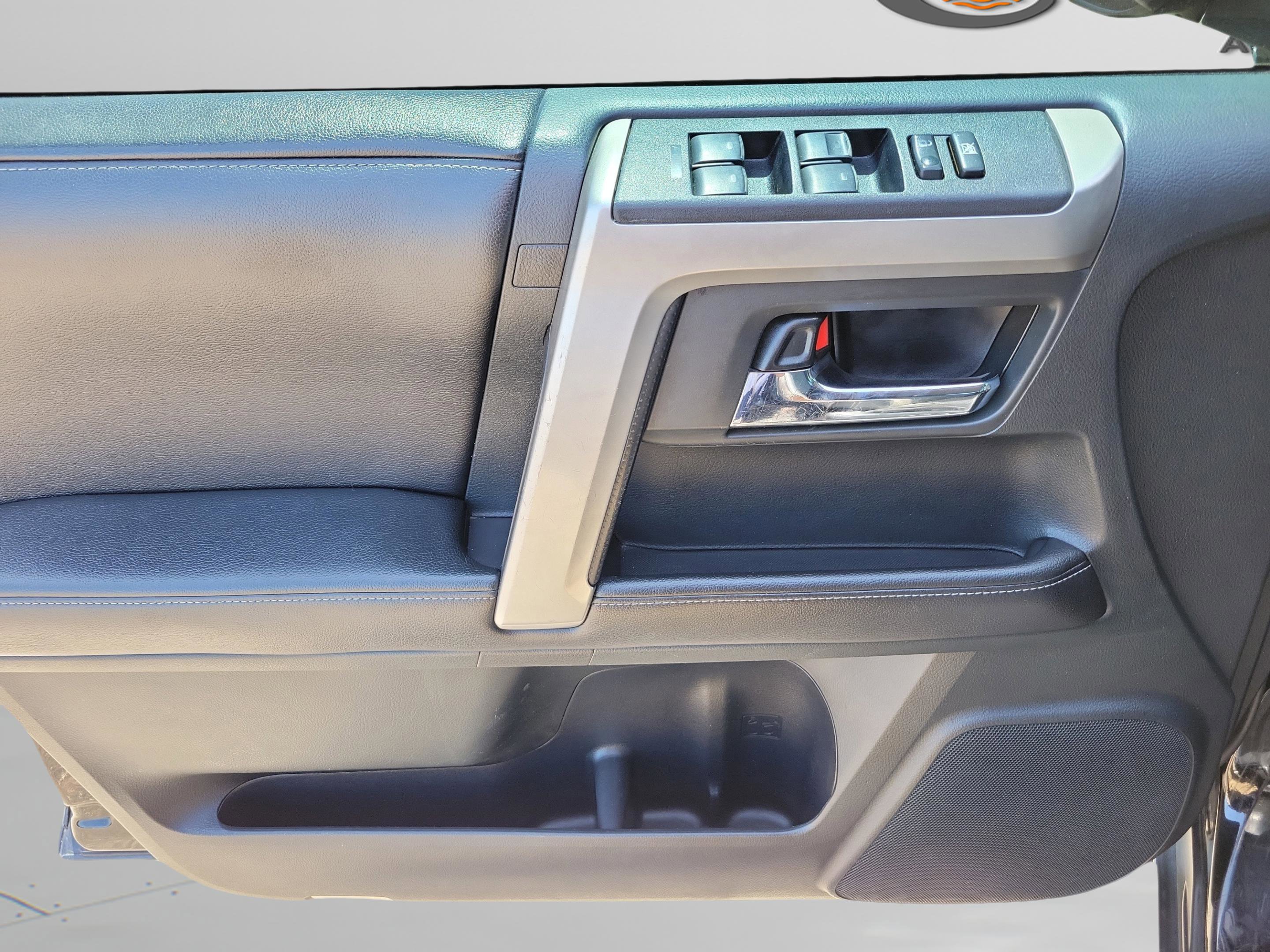 Used 2015 Toyota 4Runner SR5 Premium RWD image 24