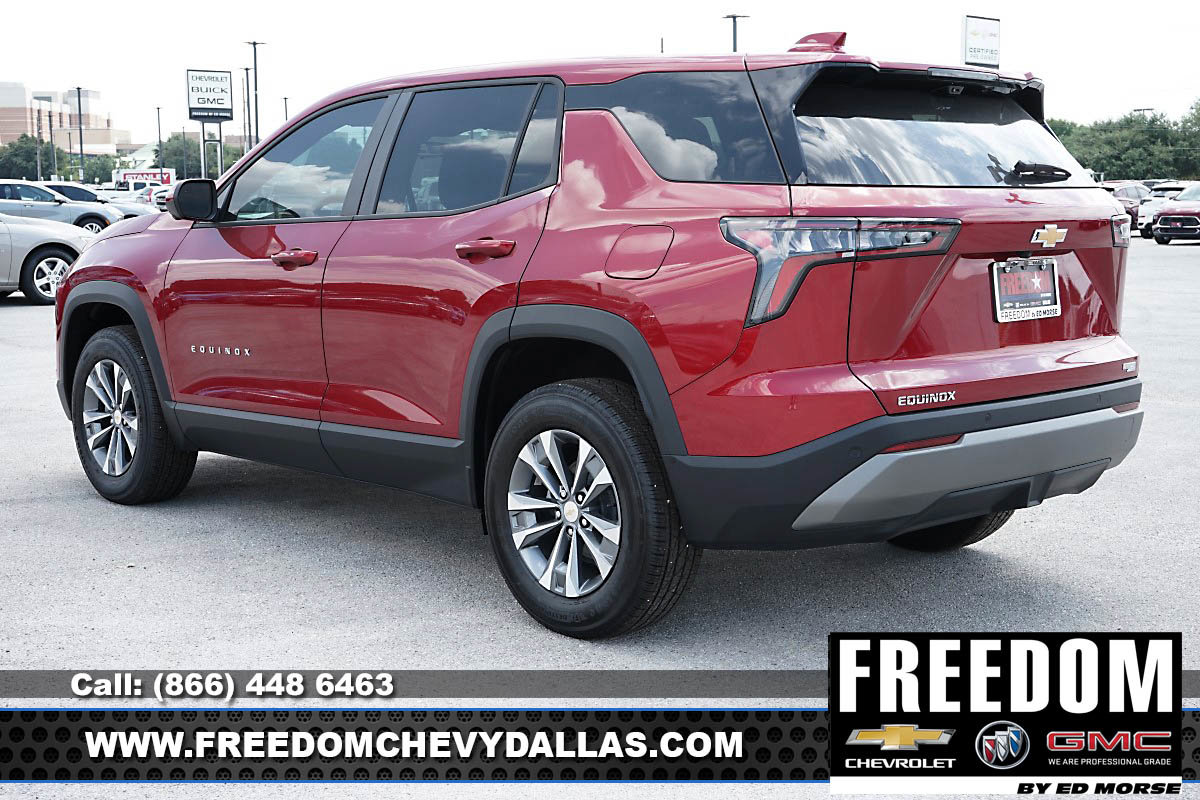 New 2025 Chevrolet Equinox LT w/ Safety and Technology Package image 5