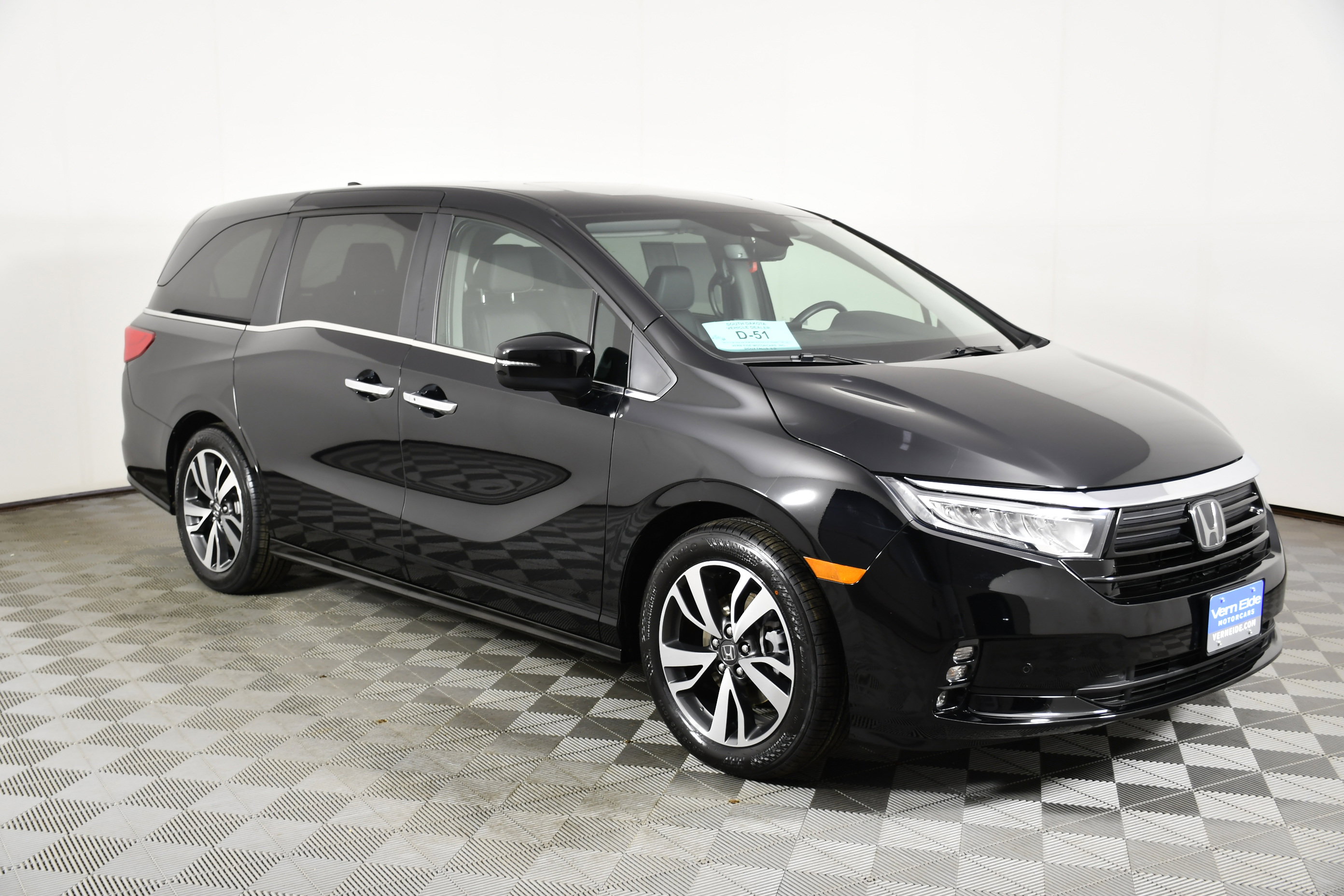 Certified 2023 Honda Odyssey Touring image 4