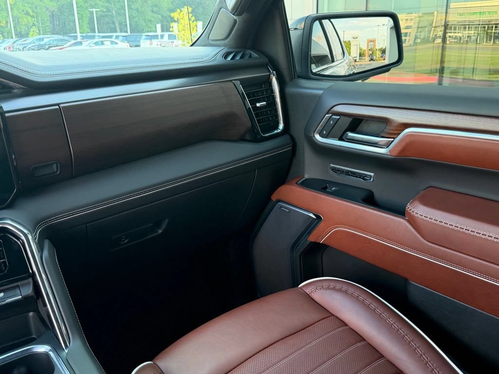 Used 2024 GMC Sierra 1500 Denali Ultimate AWD/4WD image 31