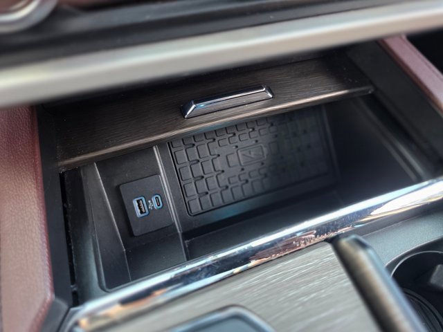 Used 2024 Ford Expedition Max Limited image 31