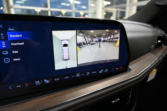 New 2026 Chevrolet Suburban High Country AWD/4WD image 19