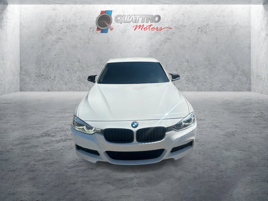 Used 2018 BMW 320i xDrive Sedan AWD/4WD image 9