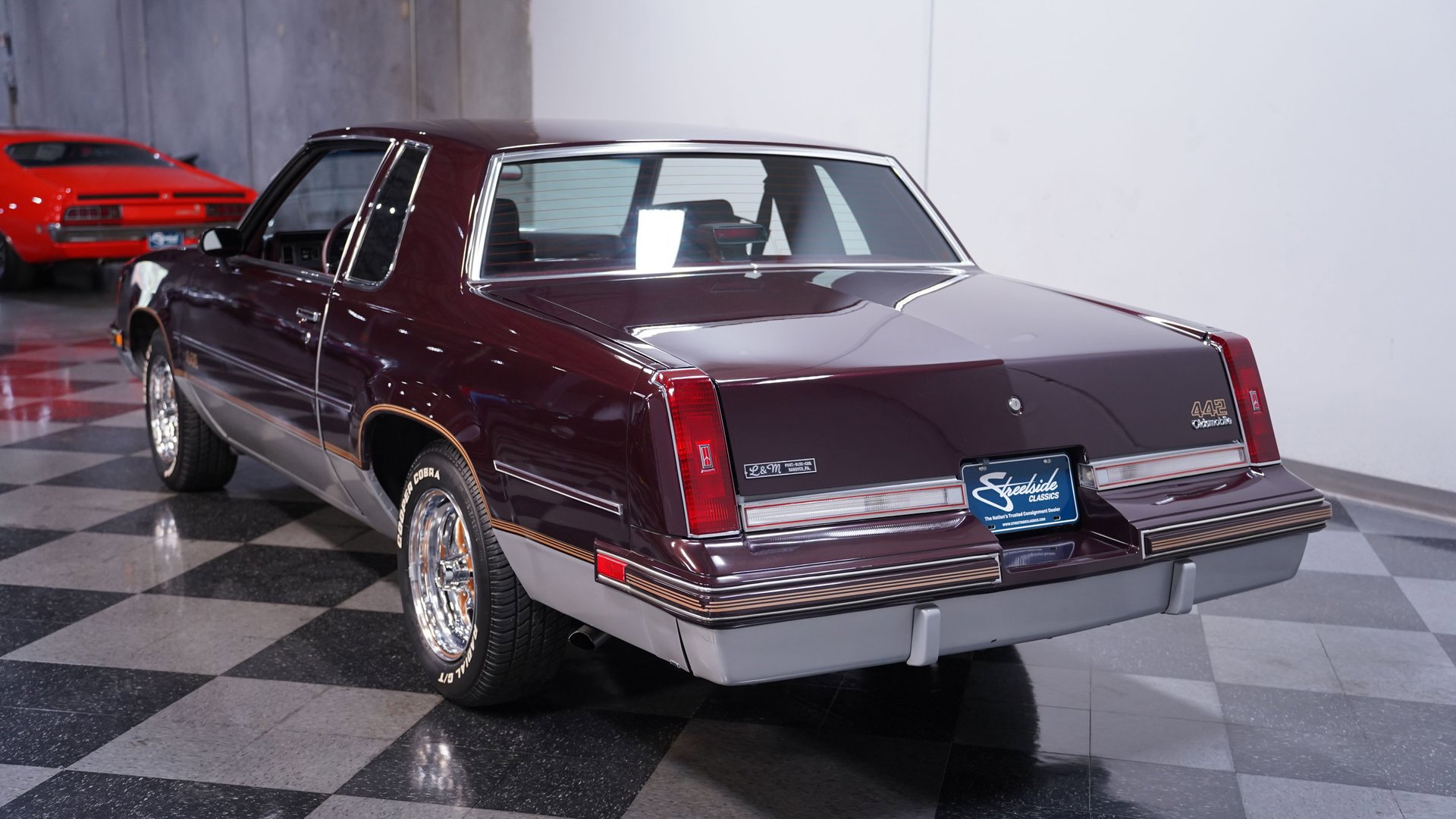 Used 1987 Oldsmobile Cutlass Supreme Salon image 8