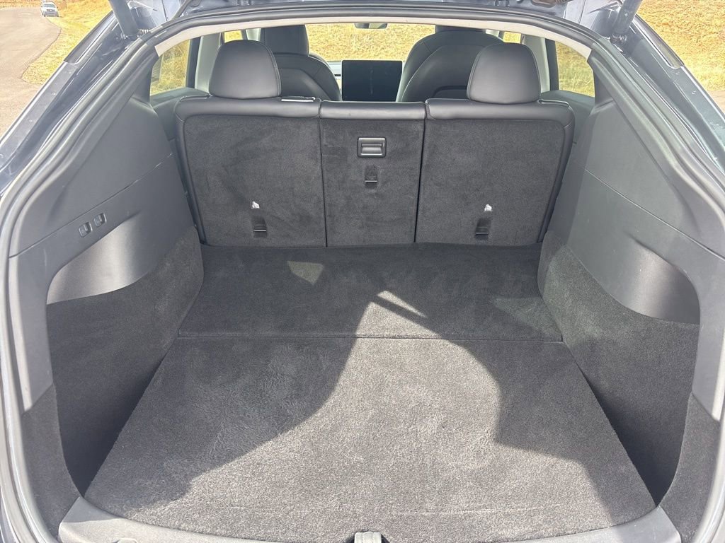 Used 2021 Tesla Model Y Long Range image 13