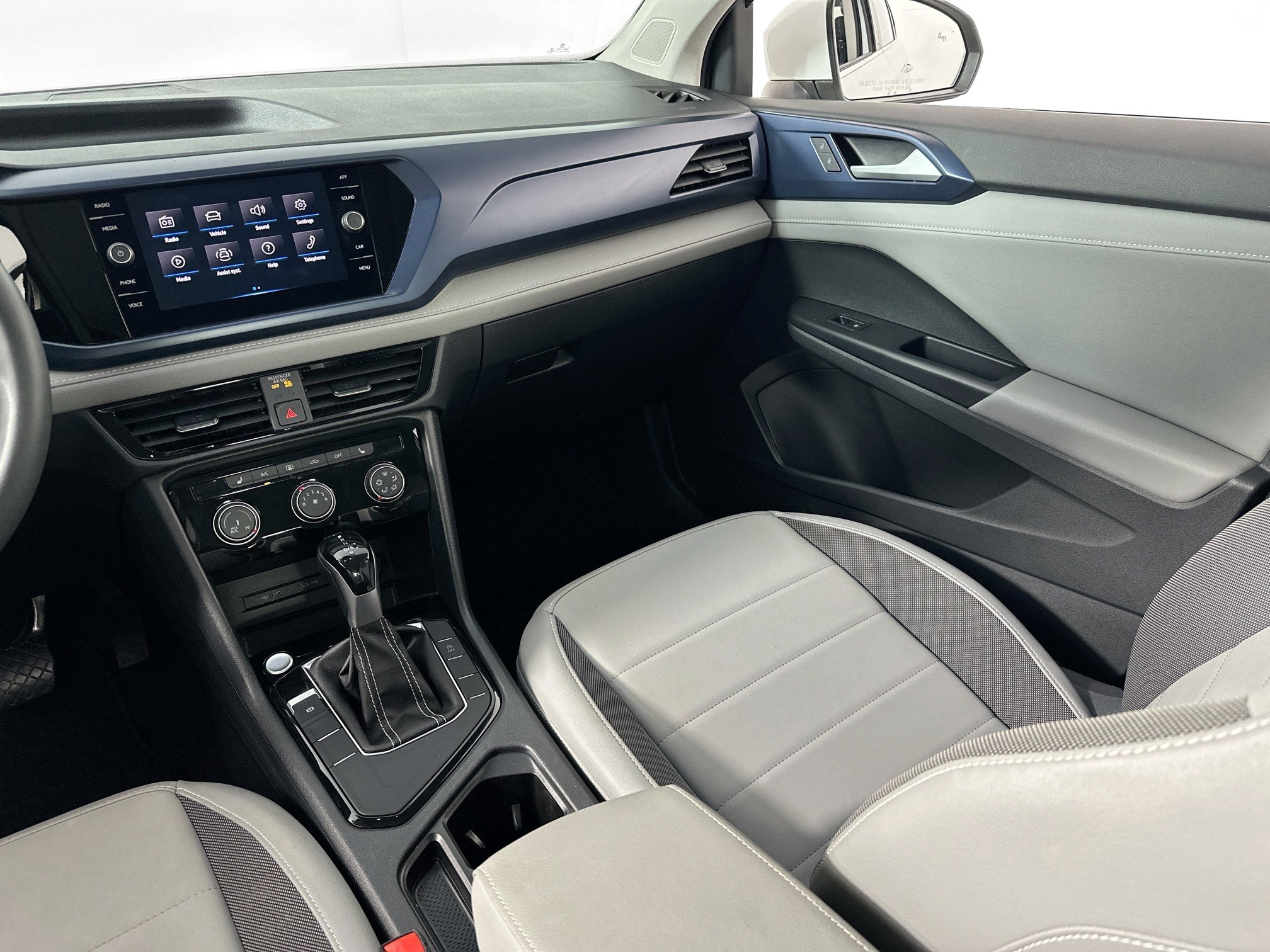 Used 2023 Volkswagen Taos SE image 23