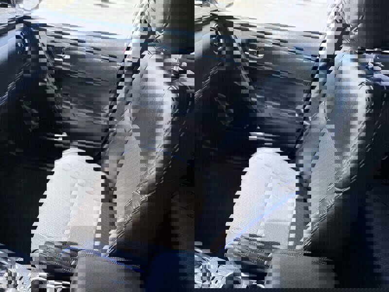 Used 2019 Toyota Corolla SE w/ Carpet Mat Package (TMS) FWD image 15