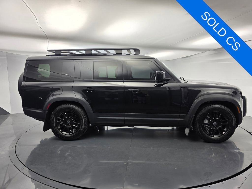 Used 2023 Land Rover Defender 130 SE image 3