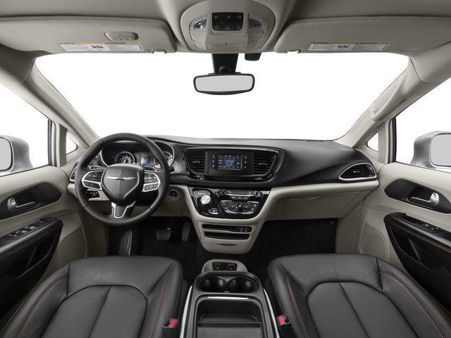 Used 2017 Chrysler Pacifica Touring-L FWD image 11