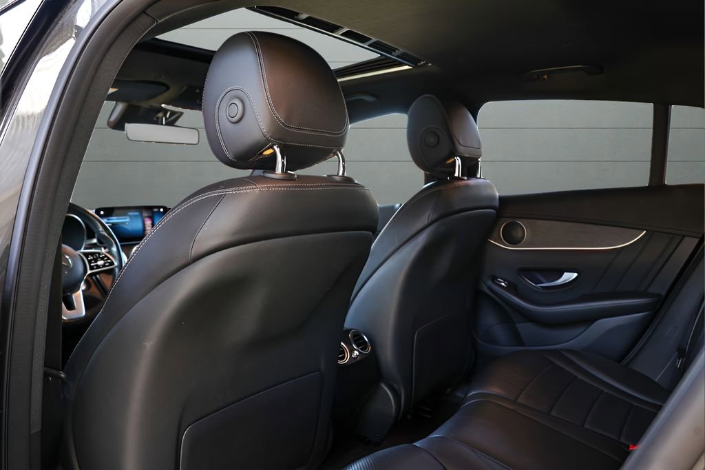 Used 2022 Mercedes-Benz GLC 300 4MATIC Coupe image 50