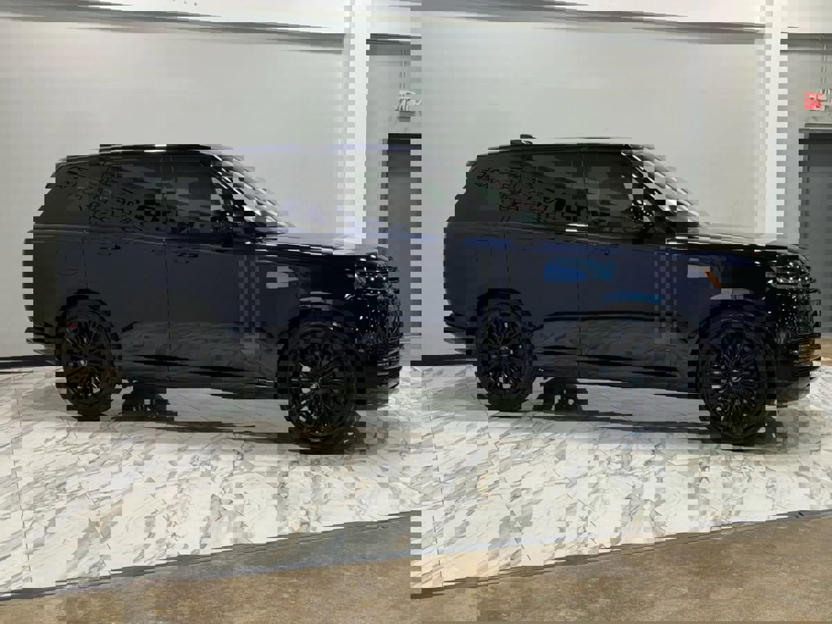Used 2023 Land Rover Range Rover SE image 5
