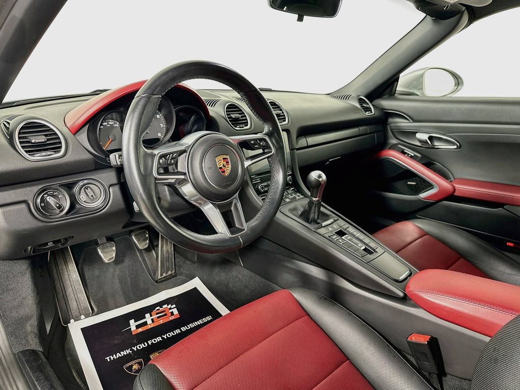 Used 2017 Porsche 718 Boxster RWD image 10