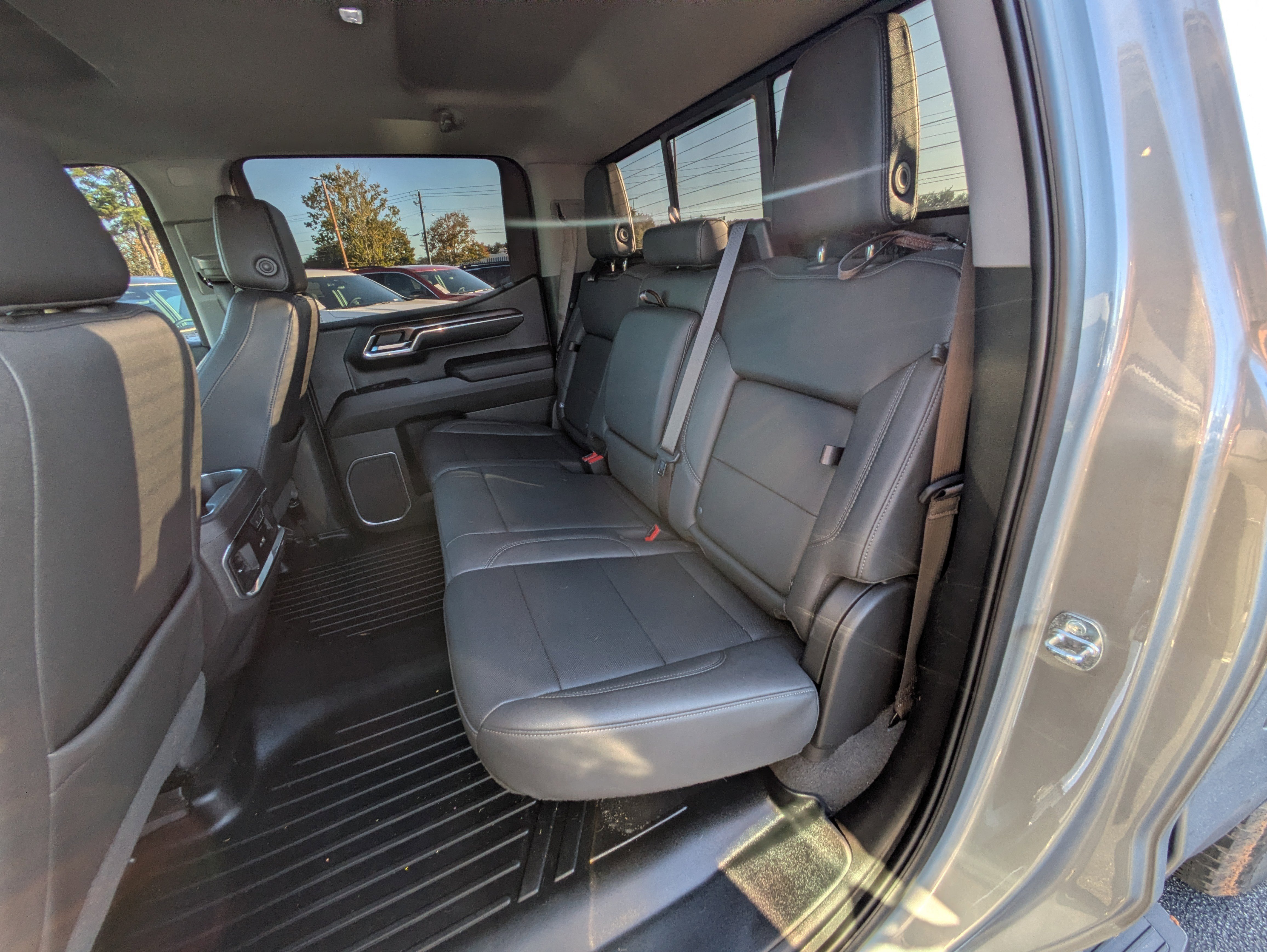 Used 2023 GMC Sierra 1500 SLT w/ SLT Premium Plus Package image 8