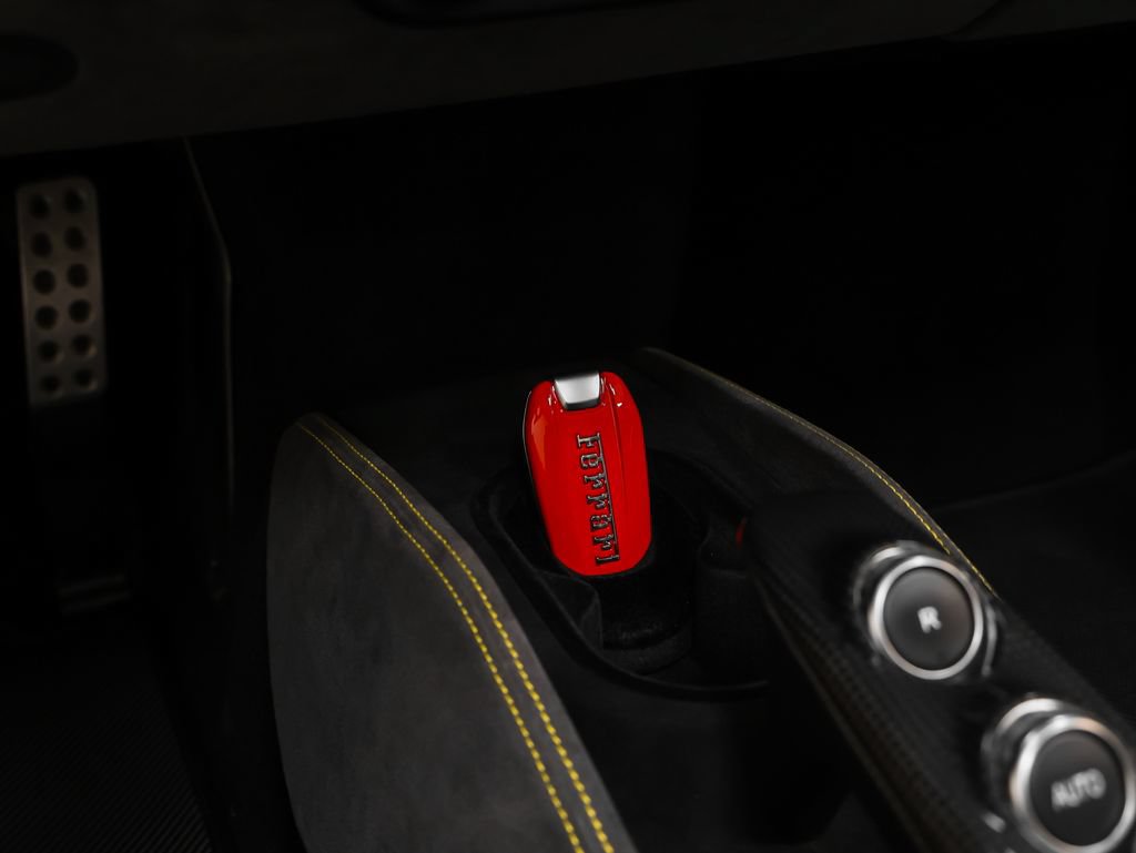 Certified 2022 Ferrari F8 Tributo RWD image 75